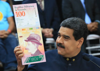 El Gobierno de Maduro autoriza la compra y la venta libre de divisas