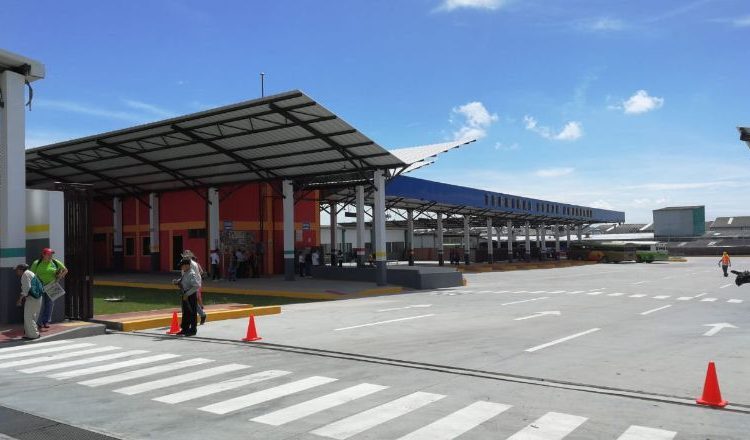 Soldados y policías persiguen a pandilleros de antigua y nueva Terminal de Oriente