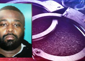 Uno de los asesinos más buscados en Estados Unidos hace el ‘Kiki challenge’ camino a la cárcel