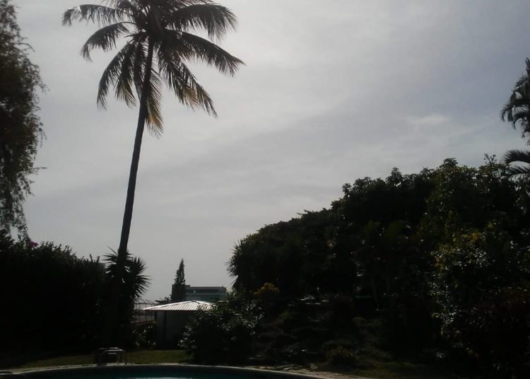 Domingo con pocas lluvias y mucho calor