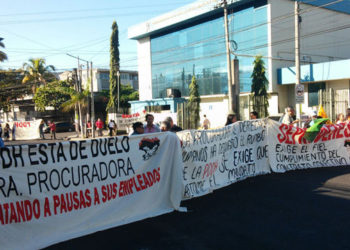 Empleados de la Procuraduría de Derechos Humanos piden renuncia de Raquel Caballero