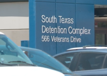 Salvadoreña pide al gobierno de EE.UU. reunificarse con su hija de un año para amamantarla