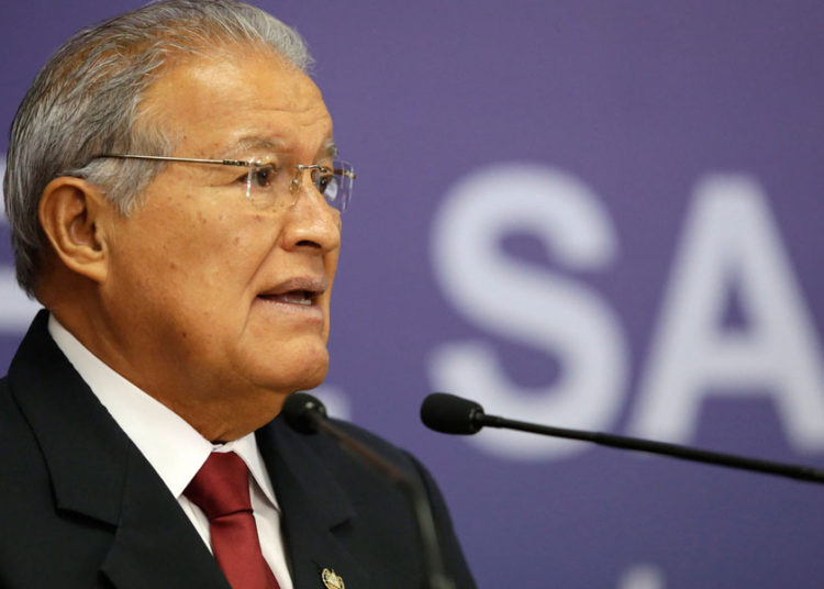 Por violar la Constitución, presidente Sánchez Cerén vetó cambio a la Ley de la Fiscalía