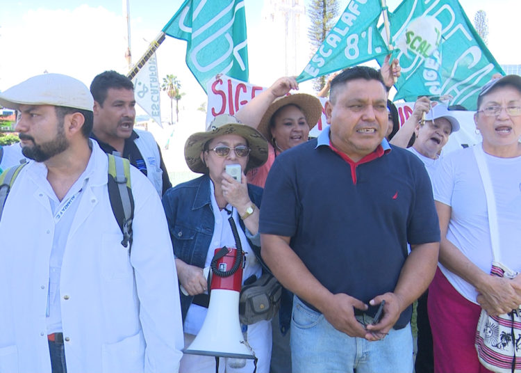 Sindicatos de salud exigen el 100% del escalafón