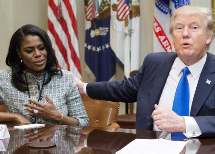 Presidente Trump llama “escoria” y “perra” a exasesora de la Casa Blanca