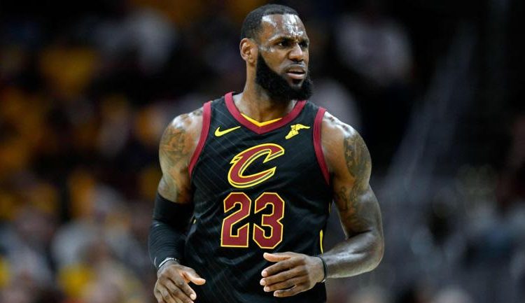 Lebron James: El Laker debuta en Portland