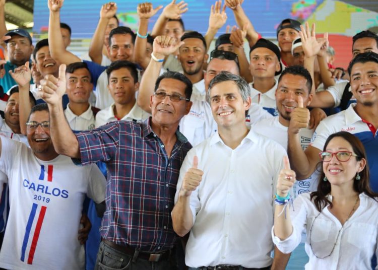 Calleja niega que vaya a repartir «los vasos de la victoria»