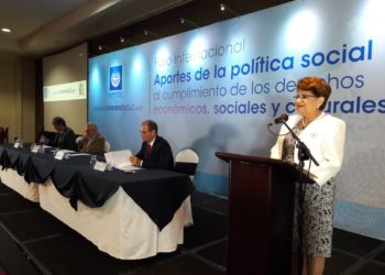 Expertos internacionales analizan la política social de la región