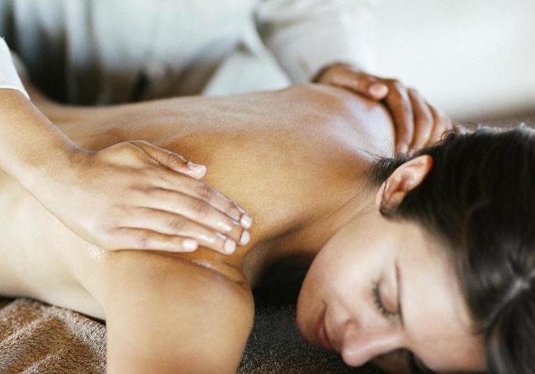 Wanda Nara se filmó en una sesión de masajes con los que cuida su cuerpo, y revolucionó las redes