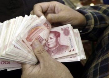 Irán reemplaza el dólar por el yuan chino como moneda de referencia