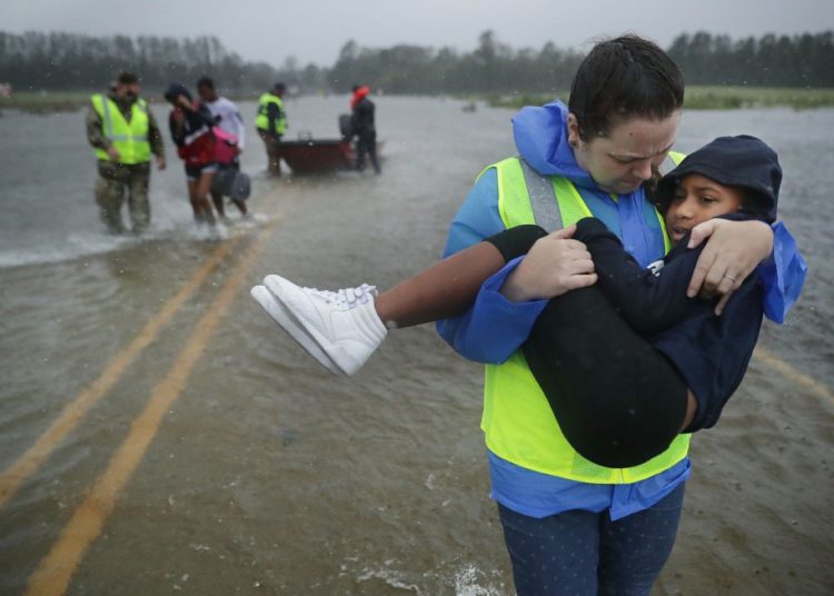 Los videos más impactantes de las destrucciones que ha dejado Florence