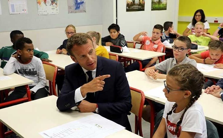 Niños y adolescentes franceses regresaron a las clases, pero sin celulares