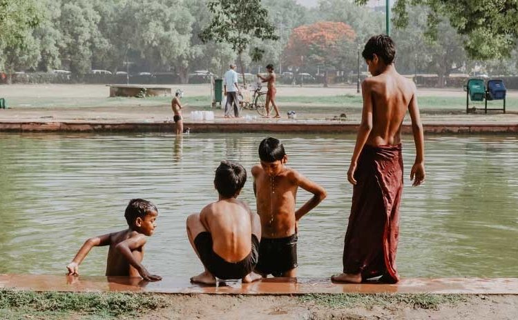 El niño con 24 dedos que corre el riesgo de ser sacrificado