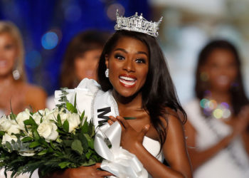 Eligen por primera vez a Miss América sin el desfile en traje de baño