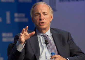 Multimillonario estadounidense pronostica cuándo comenzará la siguiente crisis financiera