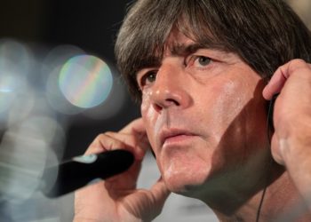 Alemania buscará reconciliarse con sus hinchas en el momento más difícil