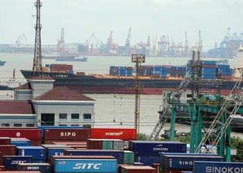 Trump amenaza con aplicar más aranceles a mercancías chinas