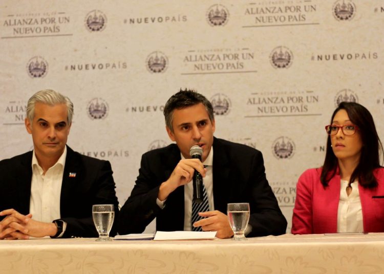 Interiano responsabiliza a GANA y al FMLN por no elección de la Sala de lo Constitucional