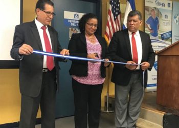 FSV inaugura ventanilla de atención en consulado de Long Island, Nueva York
