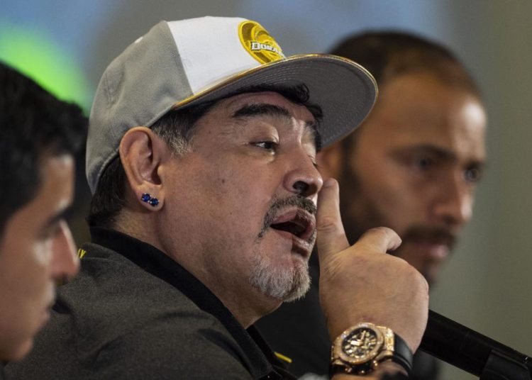 (VIDEO) Maradona se burla de la Selecta: Pide que México no juegue más con El Salvador