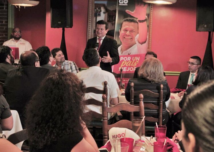 Hugo Martínez promete buscar una solución permanente a salvadoreños amparados al TPS