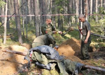 LECTURA DE FIN DE SEMANA | La masiva fosa común que da testimonio de la brutal represión estalinista y desató un escándalo en Rusia