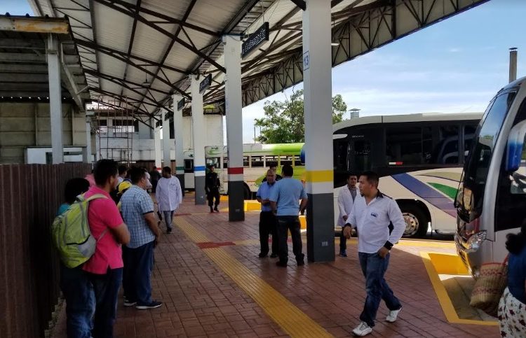 Usuarios se quejan por precios altos en servicios de la nueva Terminal de Oriente
