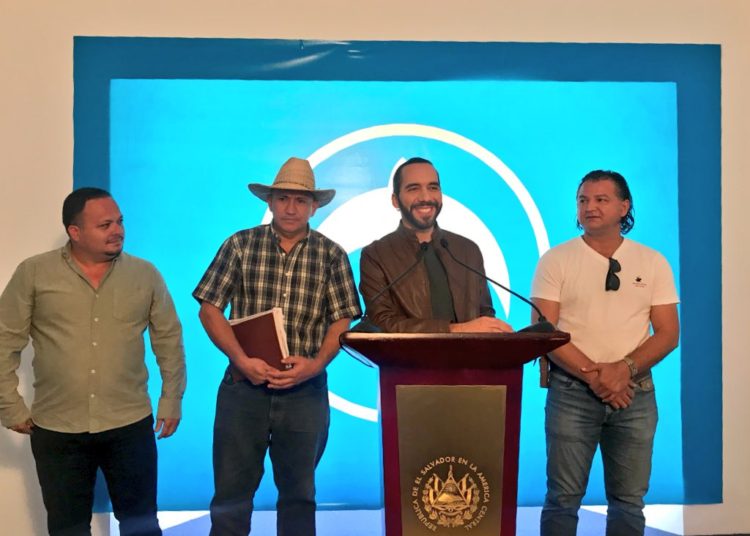 Alcaldes del PDC que respaldan a Nayib Bukele «lo hacen a título personal», dice partido