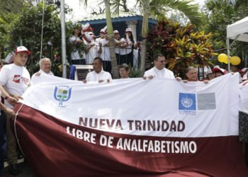 Gobierno declara 100 municipios libres de analfabetismo