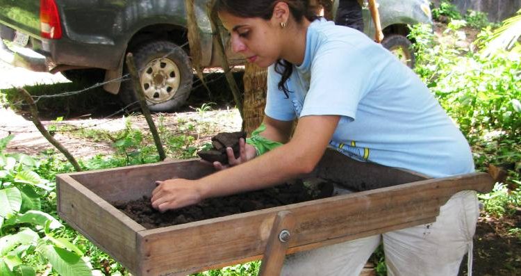 Prestigiosa universidad alemana acepta a arqueóloga salvadoreña para especializarse en paleoantropología
