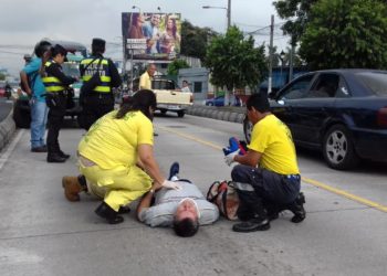 Diputado solicita la instalación de tres pasarelas sobre la Juan Pablo II