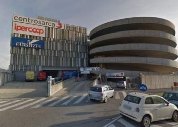 Menor de 15 años muere al caer en un conducto de aire por hacerse un ‘selfie’