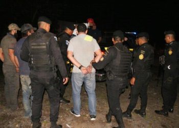 Capturan a inspector de la PNC de Guatemala con 17 kilos de cocaína