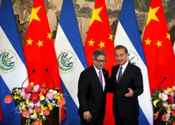 NYT revela que EE.UU. advirtió a Sánchez Cerén de penalizar “severamente” al país si cortaba relaciones con Taiwán