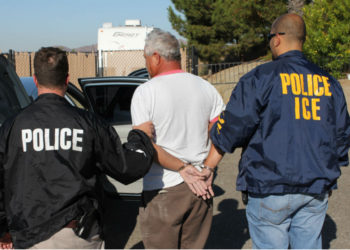 Denuncian volantes que ofrecen recompensa a quien reporte indocumentados en EE.UU.