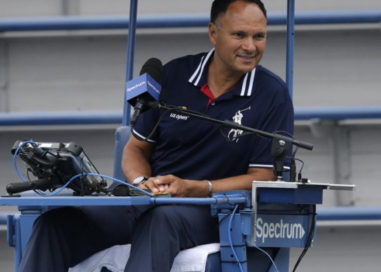 Sancionan al árbitro que le dio un discurso motivador a un jugador del US Open