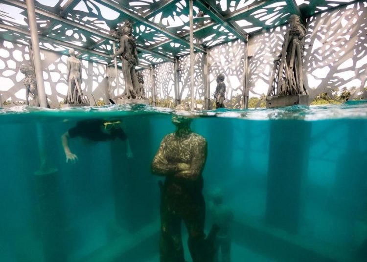 «En nombre de Alá» destruyen en Maldivas la primera galería de arte semisumergida del mundo