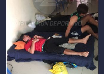 Firpo en su peor momento: Jugadores se quejan por dormir en colchonetas