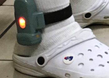 Colocan GPS a siete pandilleros para que cumplan restricciones en sus casas