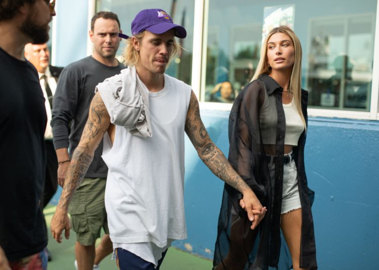 Hailey Baldwin revela que no ha contraído nupcias con Justin Bieber