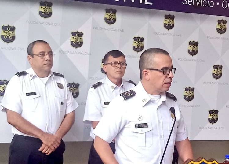 Juan Josué Castillo, principal sospechoso de asesinato de policía Carla Ayala se encuentra en México