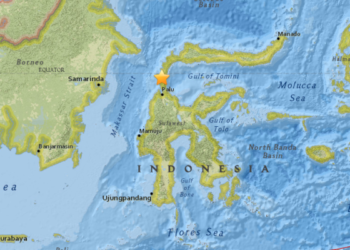 VIDEO: Un poderoso tsunami golpea las costas de Indonesia
