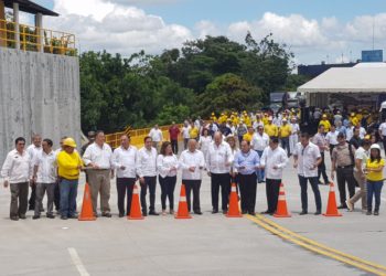 Presidente Sánchez Cerén inaugura puente “La Hermandad” en frontera Anguiatú