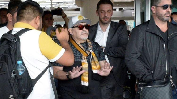 Vecinos del barrio donde vivirá Maradona en México no lo quieren ahí