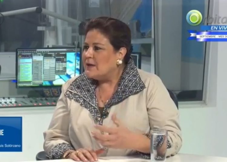 Margarita Escobar: «Lavar el chaleco» significa que en ARENA no se permite gente que quiera ensuciar el partido