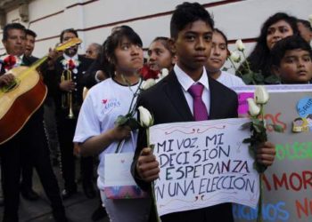 México aprueba la ley para que ningún funcionario gane más que el presidente