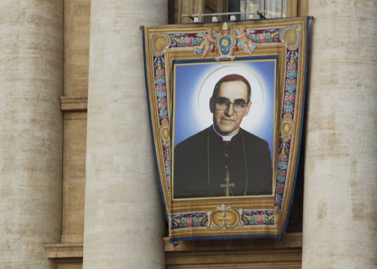 EN FOTOS: Así se vivió la canonización de monseñor Romero en Roma