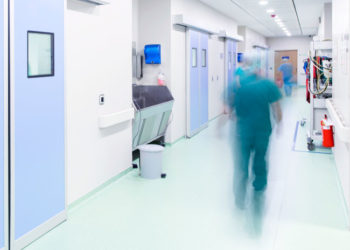 Llego al hospital con un resfriado y lo sometieron a tres años de tratamiento contra un supuesto cáncer