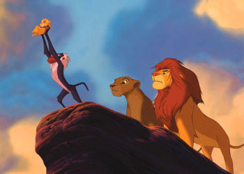 Un mono recrea a la perfección la icónica escena de ‘El Rey León’