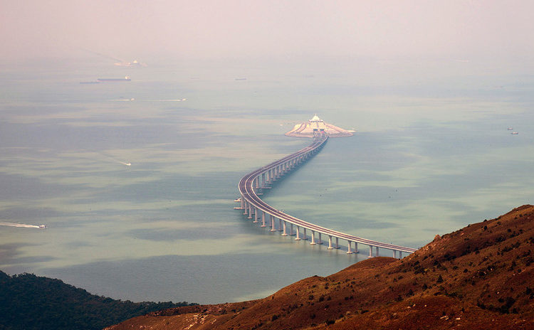 China abre puente marítimo con restricción para algunos vehículos